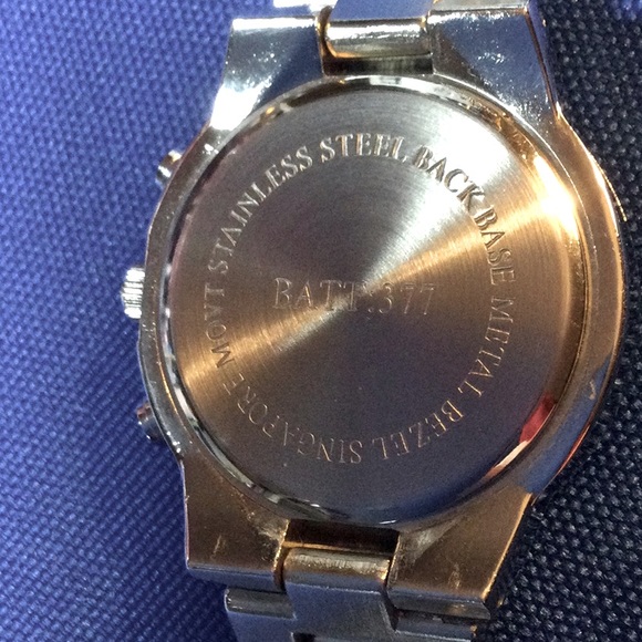 Chunky Sporty Blue Dial Face Watch - Picture 2 of 5